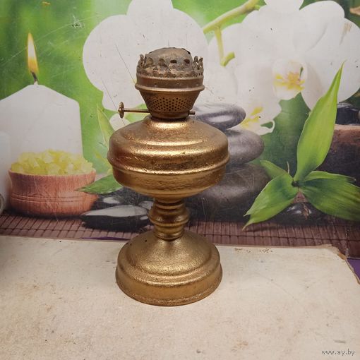 Лампа керосиновая.