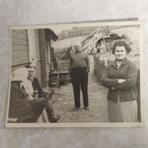 Фотография. История СССР в лицах. Где-то в родных краях. Дома...