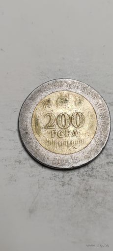 Западно Африканское государство 200 франк 2005