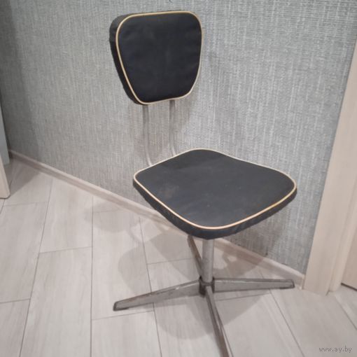 СТУЛ. Вращающийся стул 80-90 годы СССР. РАСПРОДАЖА