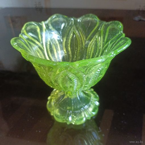 Конфетница старинное стекло