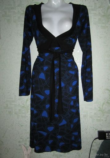 Элегантное трикотажное платье Bijenkorf collection, р.М. Новое.