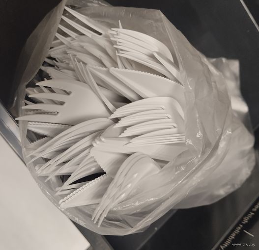 Вилки одноразовые и ножи. Много, одним лотом