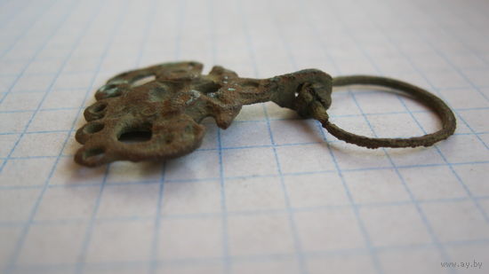 Древняя привеска, серьга. Бронза.
