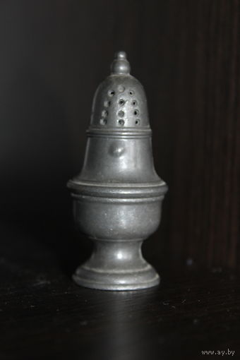 Оловянная, декоративная, миниатюрная солонка.