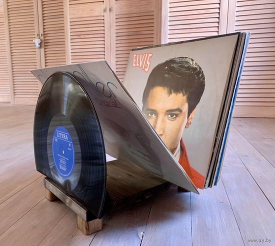 Подставка для виниловых пластинок