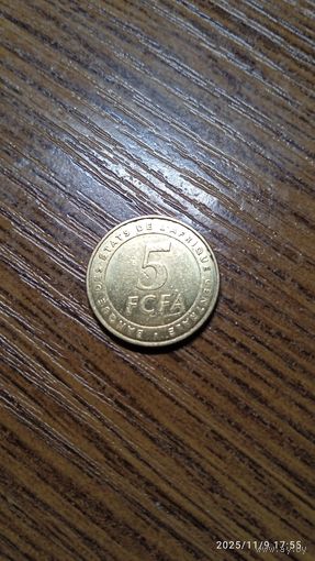 Центральная Африка 5 франков 2006