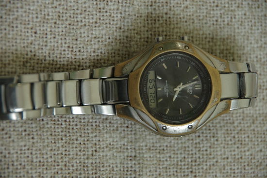 Часы " CASIO "  все работает