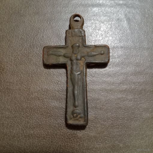 Нательный крестик старинный