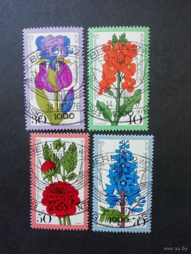 Западный Берлин 1976 Серия из 4 марок "Садовые цветы. Благотворительный выпуск" (гашеные с клеем) Mi.524-527 каталог 3.40 евро