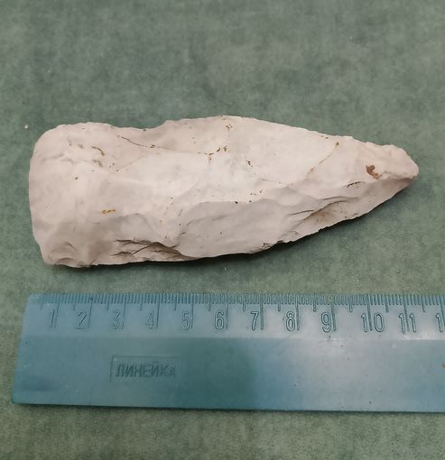 Топор кремневый