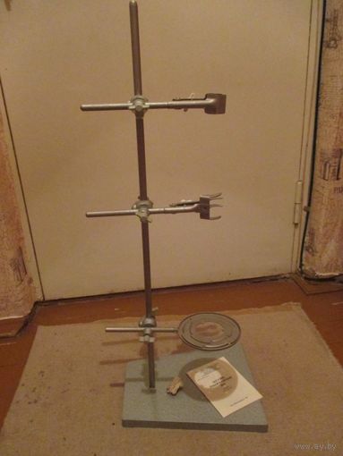 Штатив лабораторный