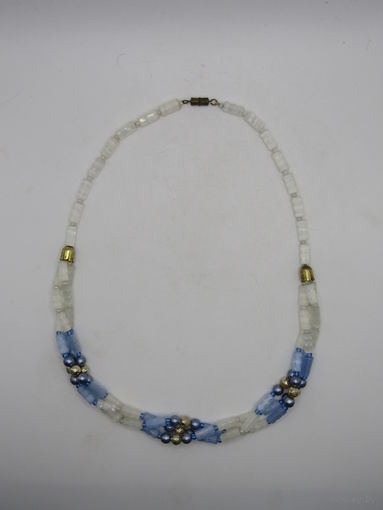 С рубля. Редкость. Нежно-голубой цвет. Бусы из сатинового стекла. Чешское сатиновое стекло. Ретро времен СССР. м