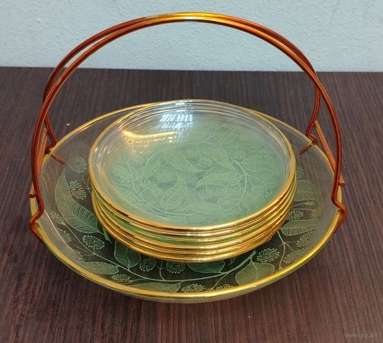 Винтажный набор для подачи десерта ( вазочка с ручкой и 6 розеток )с растительным декором , стекло , металл ,золочение .