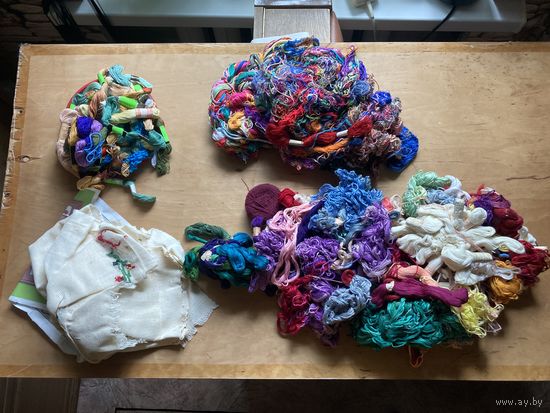 Нитки МУЛИНЕ всё одним лотом