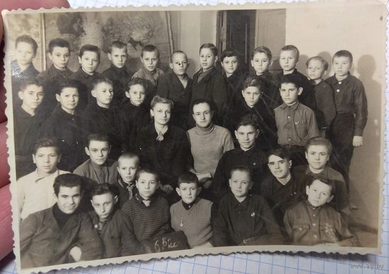 Школьники. 6 В класс 26-й школы