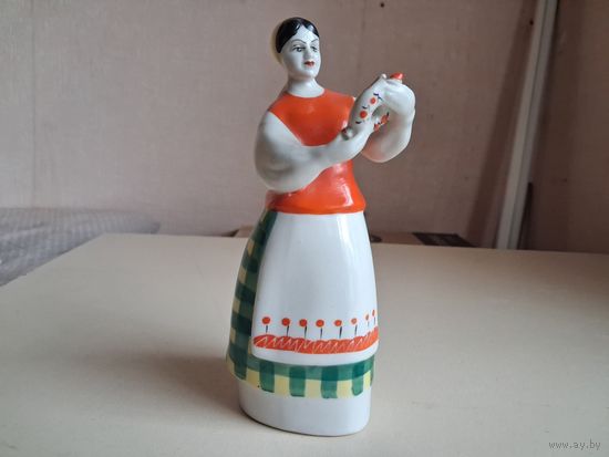 Девушка с куманцом, Полоне, целая. С 1 руб.