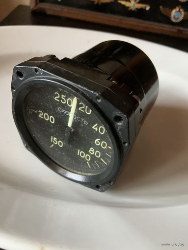 Основной штатный УС-250! для контроля скорости на "По-2"и не только. Скорость ПО-2 150 км/ч и даже при снижении не превышала 250 км\ч.