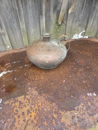 Старинный медный кувшин, гляк