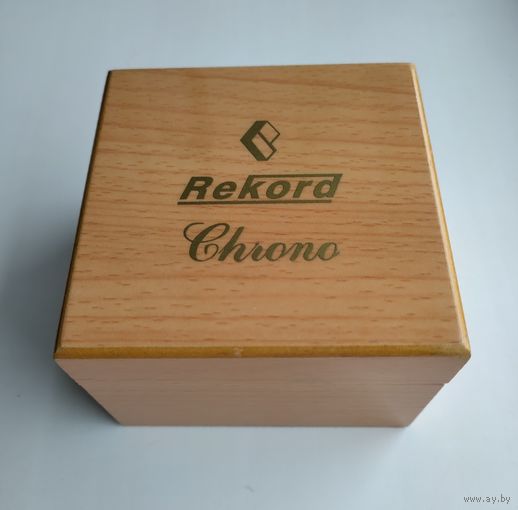 Коробка деревянная от часов Rekord Сhrono.