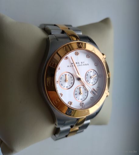 Женские часы Marc Jacobs (кварц).