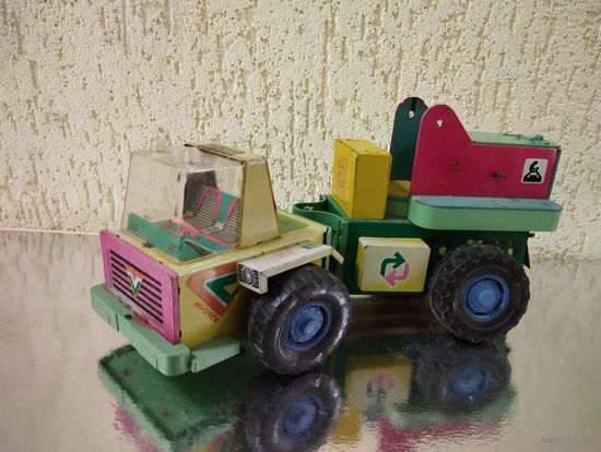 Игрушка Машина Кран, длина 40 см. БССР