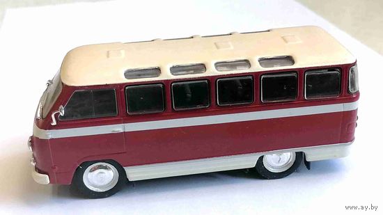 Модель автомобиля РАФ-977Д