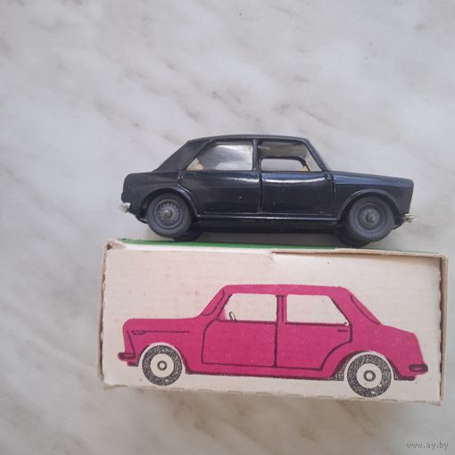 Модель Инноченти Моррис 1/43 СССР