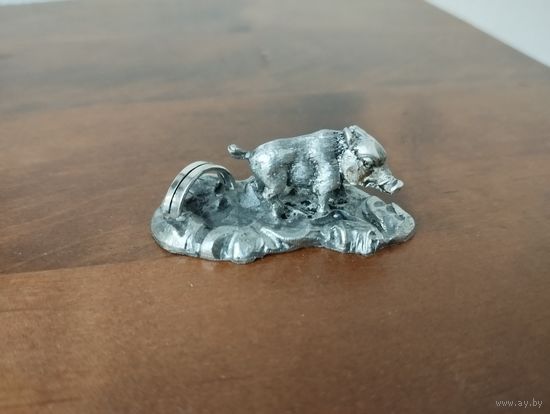 ВИЗИТНИЦА В ВИДЕ ФИГУРКИ КАБАНЧИКА. Серебро. Европа.