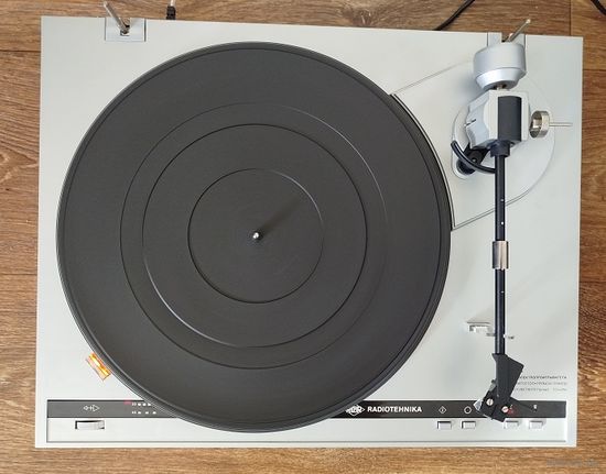 Электропроигрыватель-RADIOTEHNIKA
