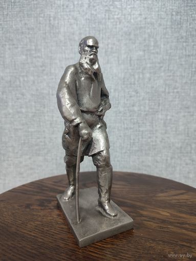 Статуэтка металл Н.Л. Толстой