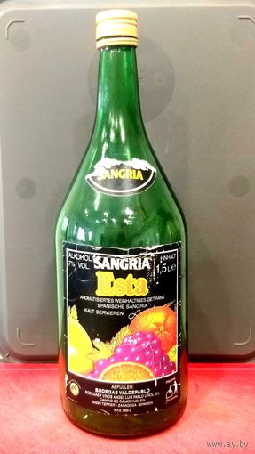 Бутылка * SANGRIA ESTA * САНГРИЯ * Германия * 1.5 литра * Высота 31 см * Диаметр 10.5 см