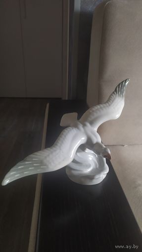 Статуэтка "Чайка" Минский ФФЗ.Оригинал, редкая.Размах крыльев 31 см.