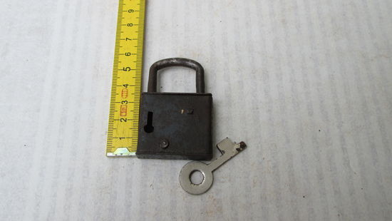 Замок навесной. СССР, маленький,для оружейки .