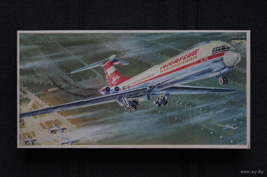 Сборная модель самолета ИЛ-62 Veb Plasticart ГДР