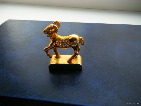 Знак зодиака "ОВЕН". Тяжёлый метал. Стразы.