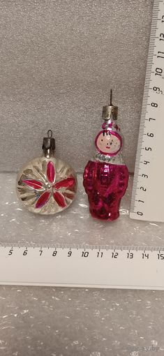 Ёлочные игрушки. Космонавт, символика. 24-15