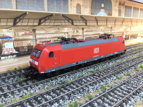Электровоз E185 057-7 DB PIKO. Масштаб НО 1:87.