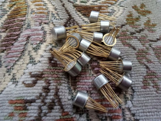 Микросхема 723В