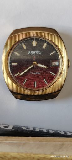 Часы ВОСТОК в редком исполнении ,17 камней. позолота