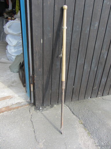 Пешня ( для зимней рыбалки, для колки льда ).