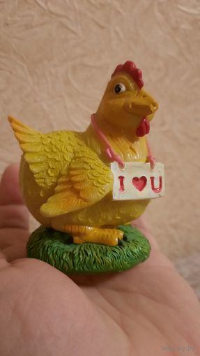 Керамическая фигурка курицы начала 2000-х годов
