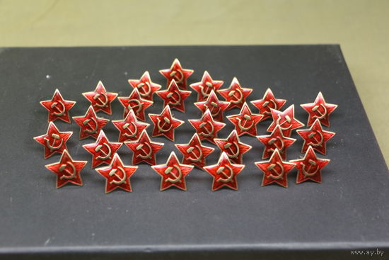 Звезда-кокарда на пилотку, эмаль, магнитные. одним лотам. Распродажа коллекции вещей. С РУБЛЯ! АУКЦИОН!