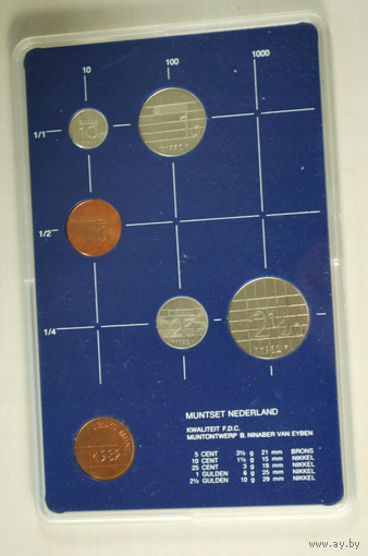 Нидерланды, годовой набор монет (Голландия) 1982 год, 5+10+25 центов 1+2,5 гульдена + жетон UNC.