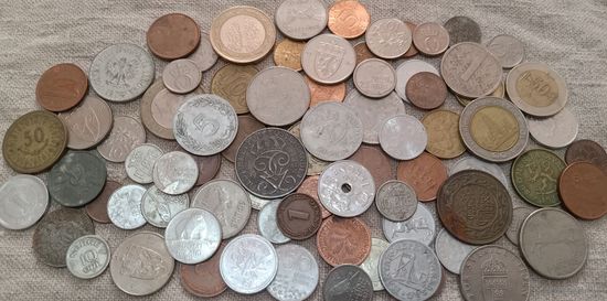 С РУБЛЯ! 80 монет. В большей массе Европа. Микс, без СССР, УК, РФ.