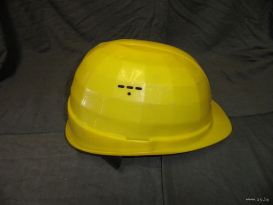 Каска строительная защитная.Как новая!