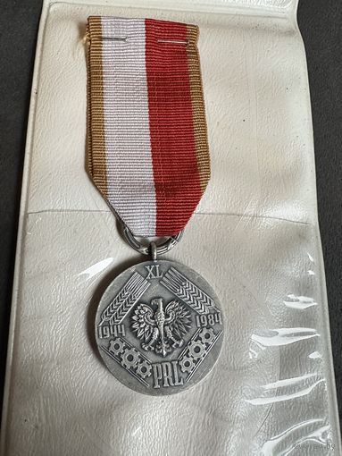 Редкая медаль нагрудный знак Польша. Много Лотов с рубля