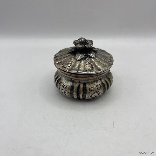 Солонка посеребренная ручной работы. Франция. 3771