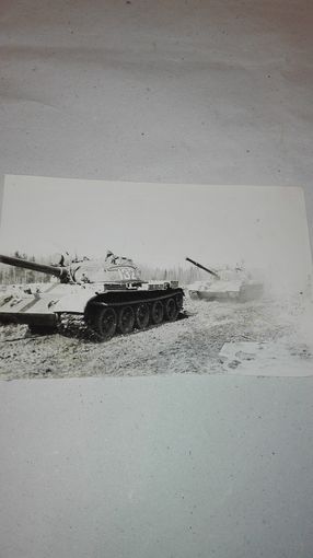 Старая Фотография с военным танком СССР