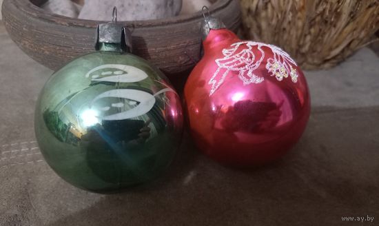 Стеклянные елочные шары СССР.
